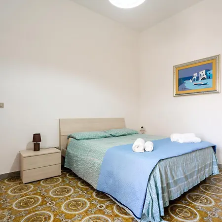 Paladini A 10 Mt Dal Mare Villa *