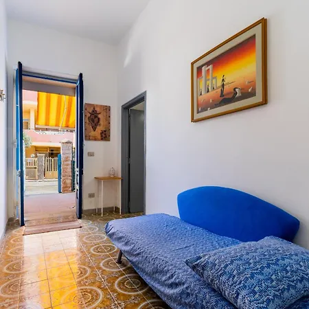 Villa Paladini A 10 Mt Dal Mare Torre Lapillo