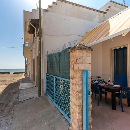 Paladini A 10 Mt Dal Mare Villa *