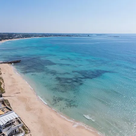 Paladini A 10 Mt Dal Mare Villa